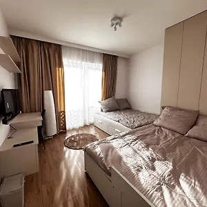 Apartament Kaskady Airport Modern - Close To The Airport And Center, Warszawa